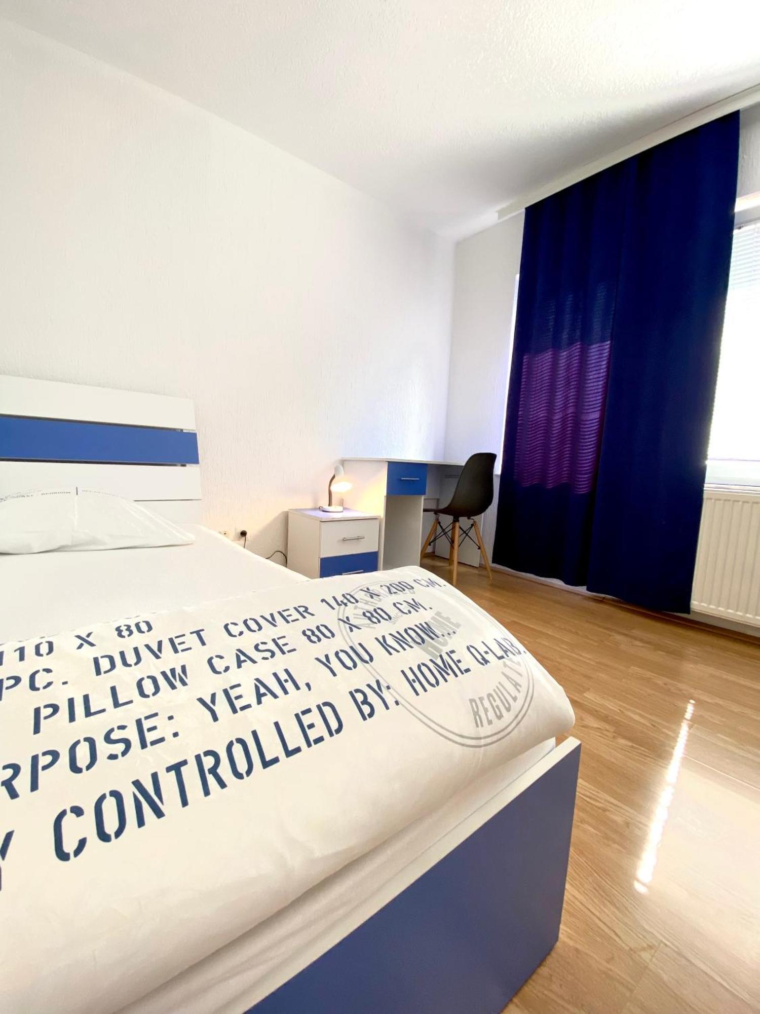 Bus Station Hostel Pristina Eksteriør billede